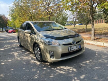 Toyota Prius 30