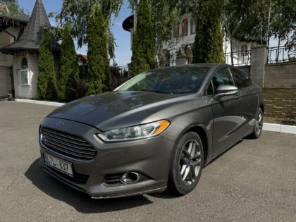 Ford Fusion Hybrid 2013