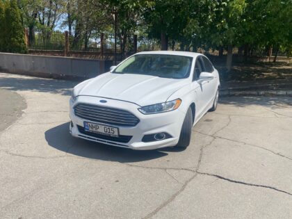 Ford Fusion Hybrid 2013