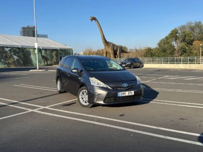 Toyota Prius V