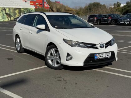 Toyota Auris 2013 1.8