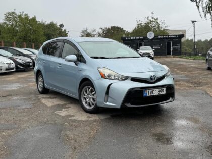 Toyota Prius Plus 2016