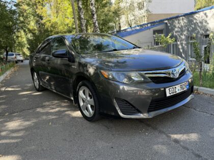 Toyota Camry Hybrid